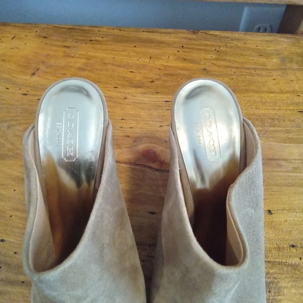 Coach Hollie Size 7.5 B Tan Suede 3.5" Wedge Heel platform Peep Toe - Picture 15 of 16